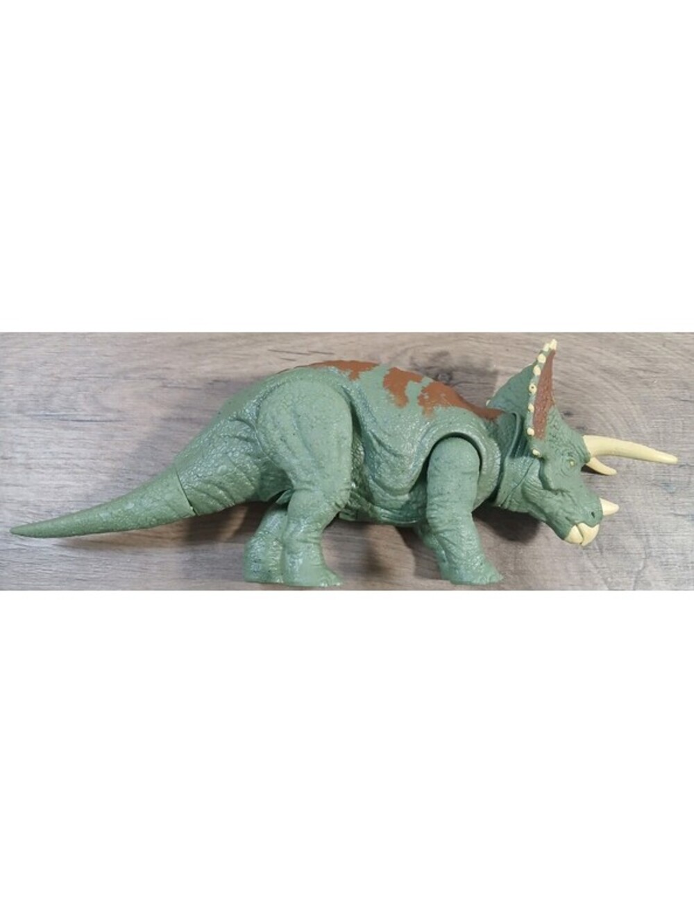 2021 Jurassic World Dominion Roar Strikers TRICERATOPS 12" w Sounds